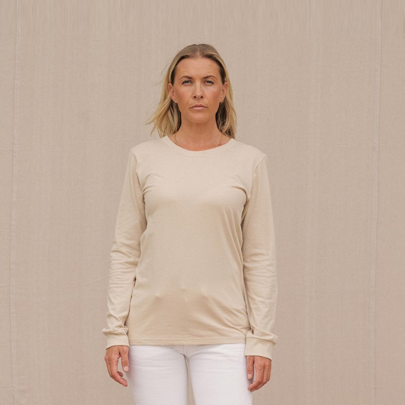 Women's Apex Long Sleeve Crew on model